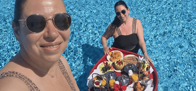 Oana Roman și fiica ei au luat un virus: „Amândouă bolim de azi-noapte. E ceva prin aer”