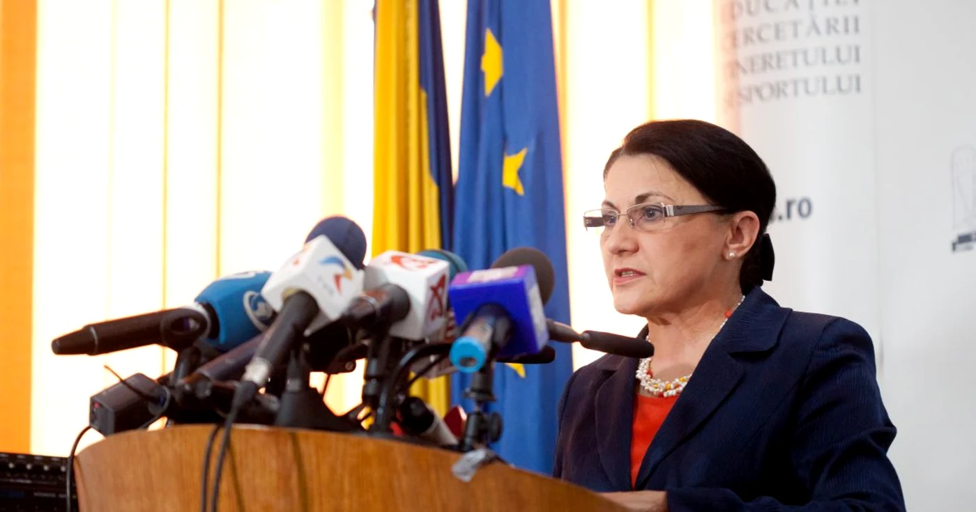 Ministrul Educaţiei, Ecaterina Andronescu a hotărât redactarea unei Ordonanţe de urgenţă privind Bacalaureatul profesional    FOTO: Mediafax