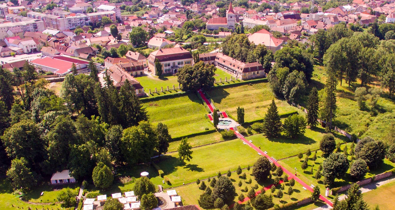 Palatul Brukenthal din Avrig a fost inclus pe lista Rutei Cafenelelor Istorice Foto Shutterstock 