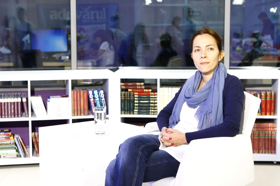 „Nu uitaţi că sîntem diferiţi“ – dialog cu Mona MUŞAT jpeg