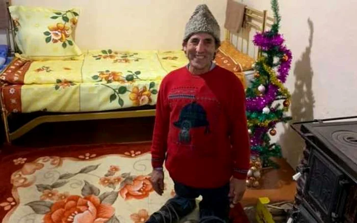 Nea Ion, omul căruia un grup de voluntari i-a renovat casa FOTO Facebook/ Casa Share