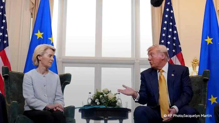 Ursula von der Leyen și Donald Trump au căzut la pace asupra unui acord comercial FOTO:X