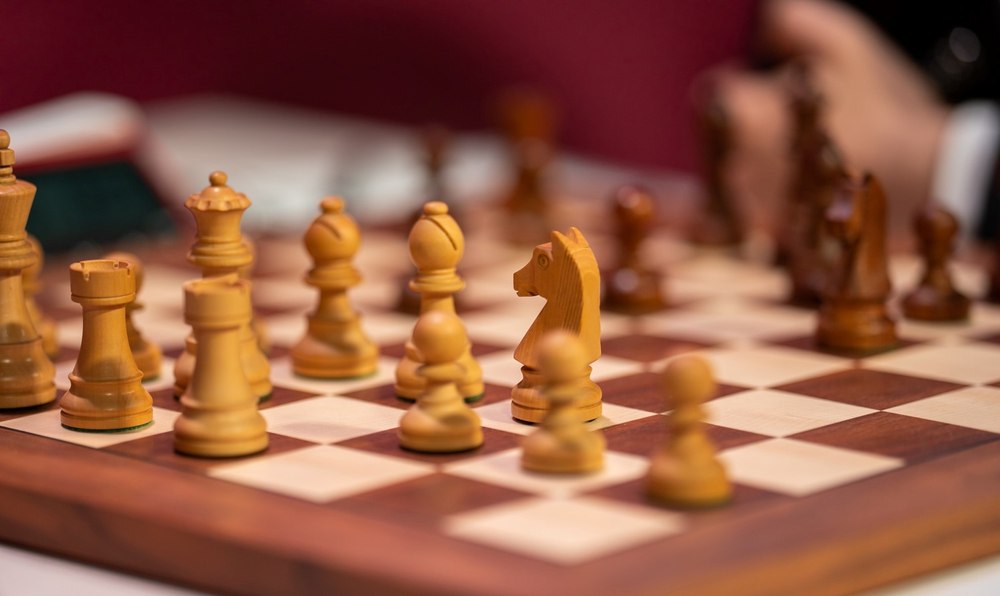 Geniile din sportul minții sunt în România. Astăzi începe a doua etapă a circuitului Grand Chess Tour 2025 