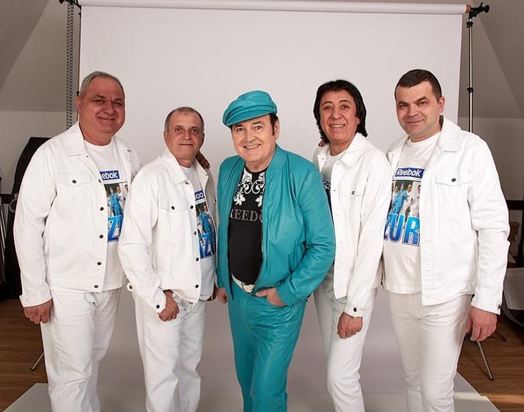 Șlagăre iubite de români. „În stație la Lizeanu“, melodia cântată de vestita formație Azur. Care era titlul original VIDEO 