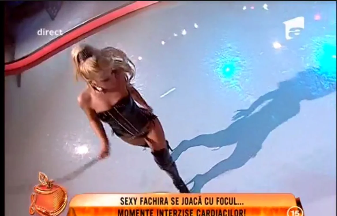 Blonda focoasă s-a jucat cu focul, în platoul emisiunii de mare audioenţă