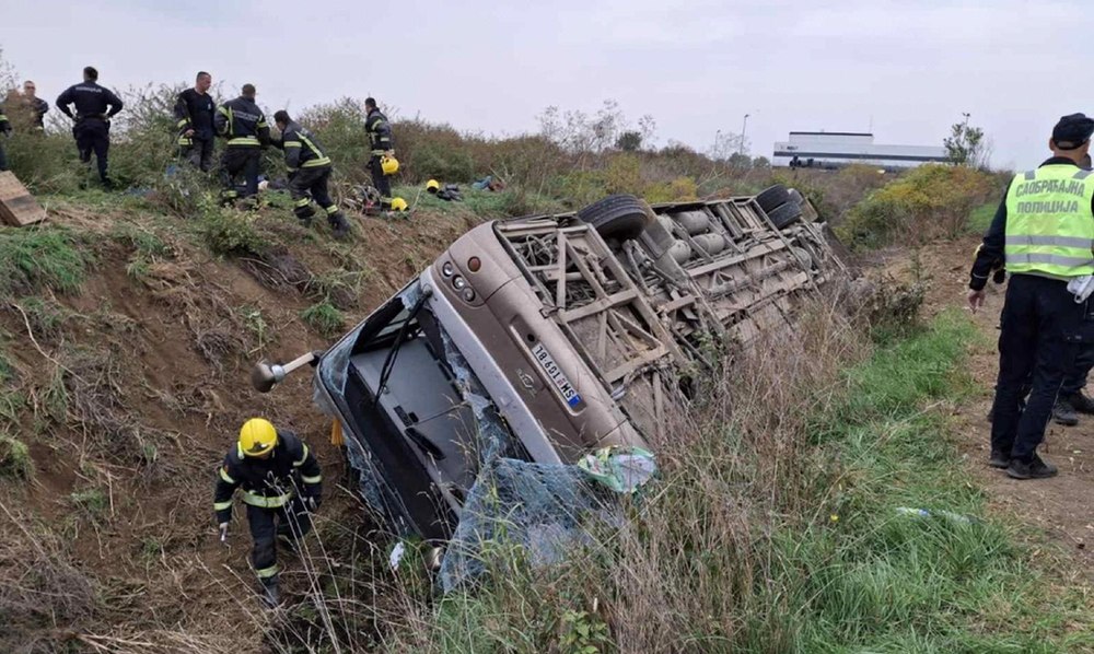 Accident grav în Serbia: trei morți și zeci de răniți după ce un autobuz cu muncitori s-a răsturnat