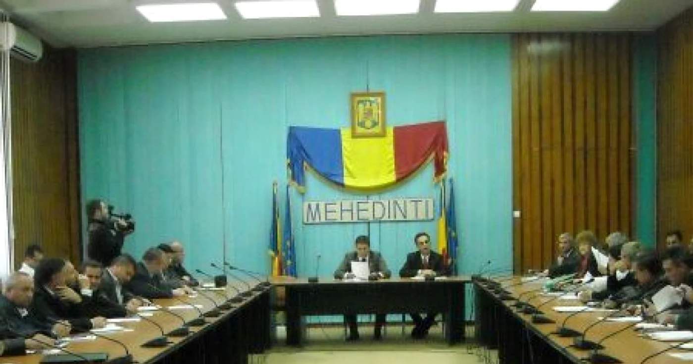 Prefectul judeţului Mehedinţi a cerut primarilor eficientizarea sistemului de comunicaţii