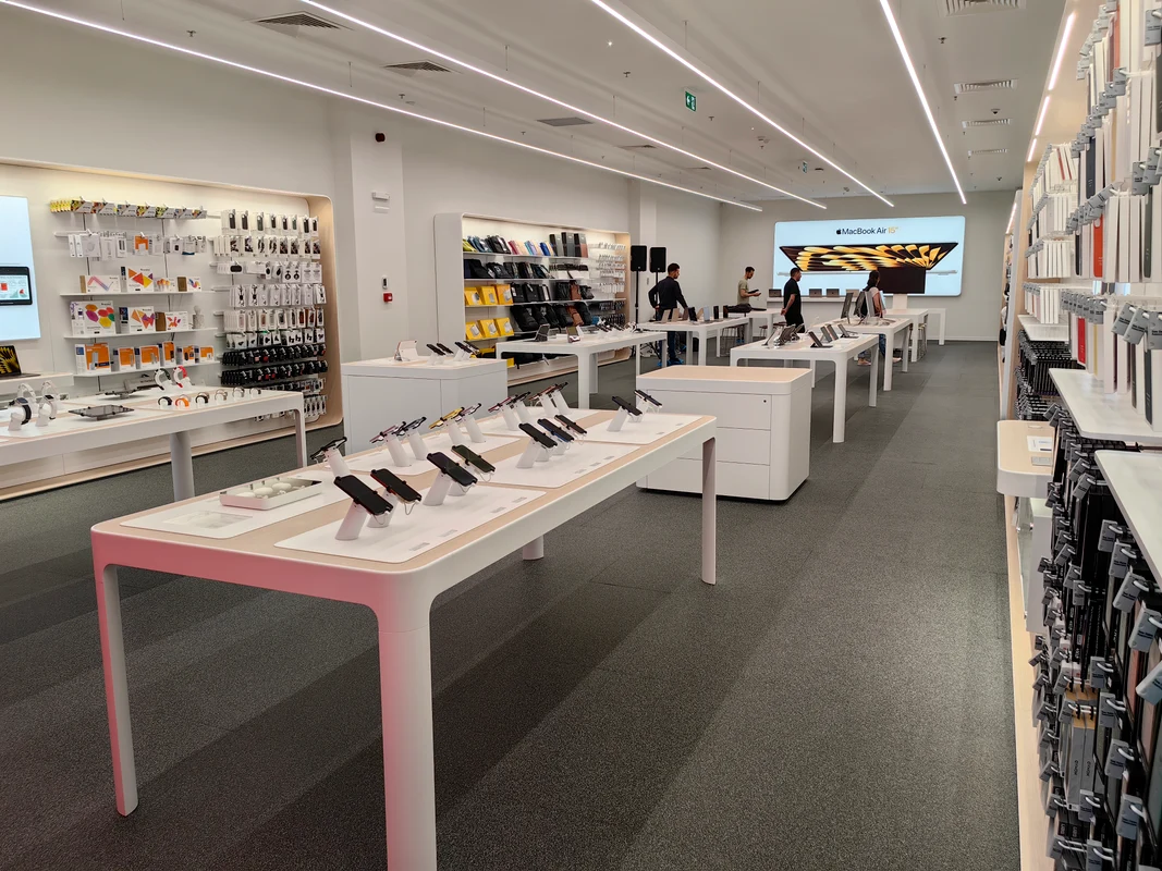 Magazin iSTYLE din Mall Băneasa Shopping City după reamanajare FOTO Adrian Pogîngeanu (1) jpg