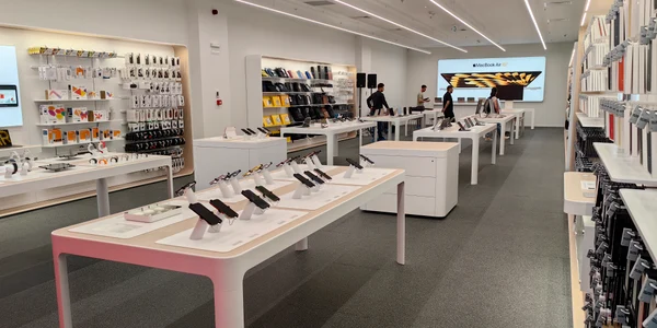 Magazin iSTYLE din Mall Băneasa Shopping City după reamanajare FOTO Adrian Pogîngeanu (1) jpg