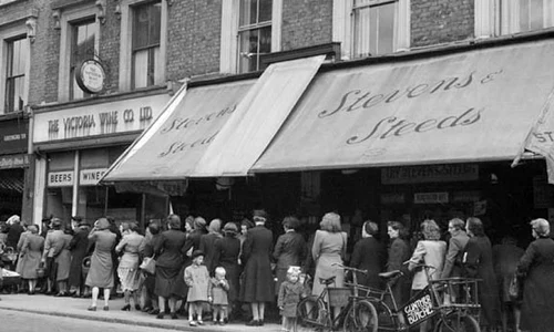 Mâncare pe cartelă  În Al Doilea Război Mondial, mâncarea britanicilor a fost raționalizată jpeg