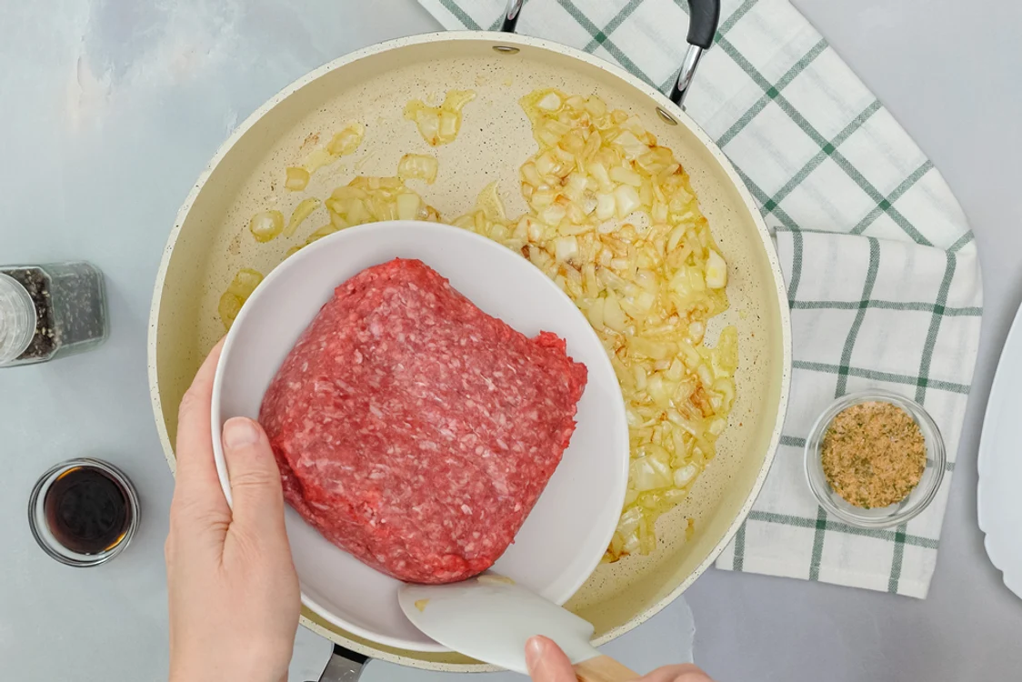 Lasagna   pasul 1  Sursa foto shutterstock 1894864114 jpg