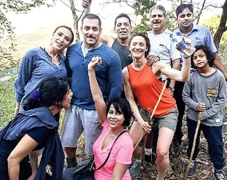 
    Iulia Vântur, alături de Salman Khan  