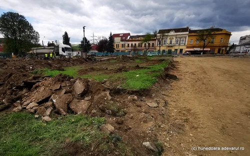 Centrul vechi din Hunedoara, in santier  Foto Daniel Guță (6) jpg