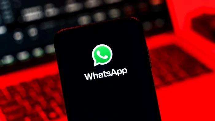 De ce îi deranjează pe mulți bifele ascunse de pe WhatsApp / foto: Shutterstock