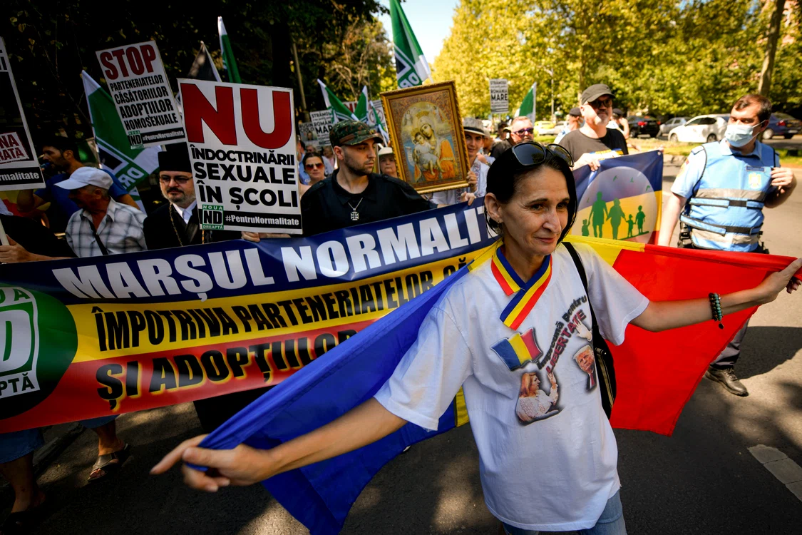 
    „Marșul Normalității”, organizat ca răspuns la „Bucharest Pride”foto: Mediafax  