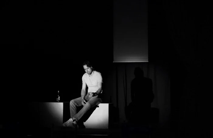 12 denis stefan distributia hasteg jpg jpeg