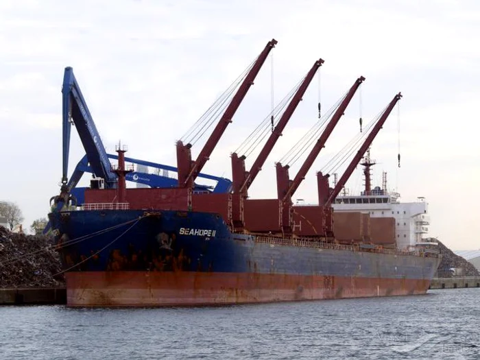 Transportul maritim în Marea Roşie e tot mai periculos, din cauza rebelilor houthi FOTO Twitter