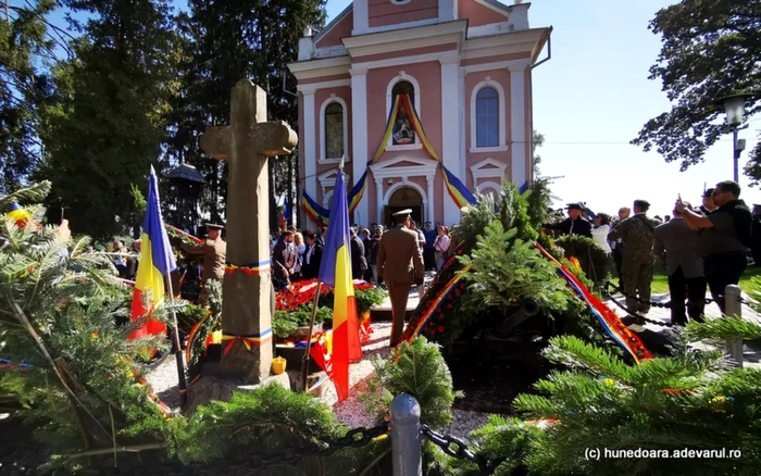 Mormântul lui Avram Iancu de la Țebea. Foto: Daniel Guță