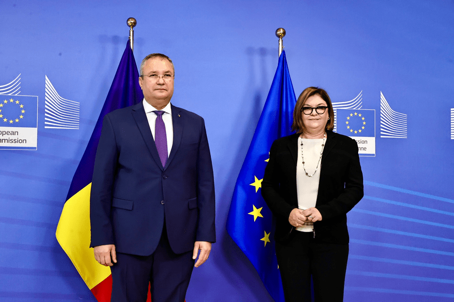 Ciucă: Am discutat cu Adina Vălean continuarea bunei cooperări pentru dezvoltarea infrastructurii de transport