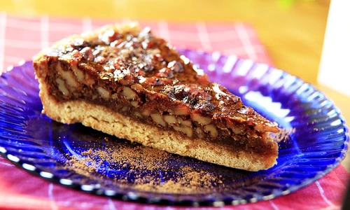 tarta cu gem si nuci jpeg