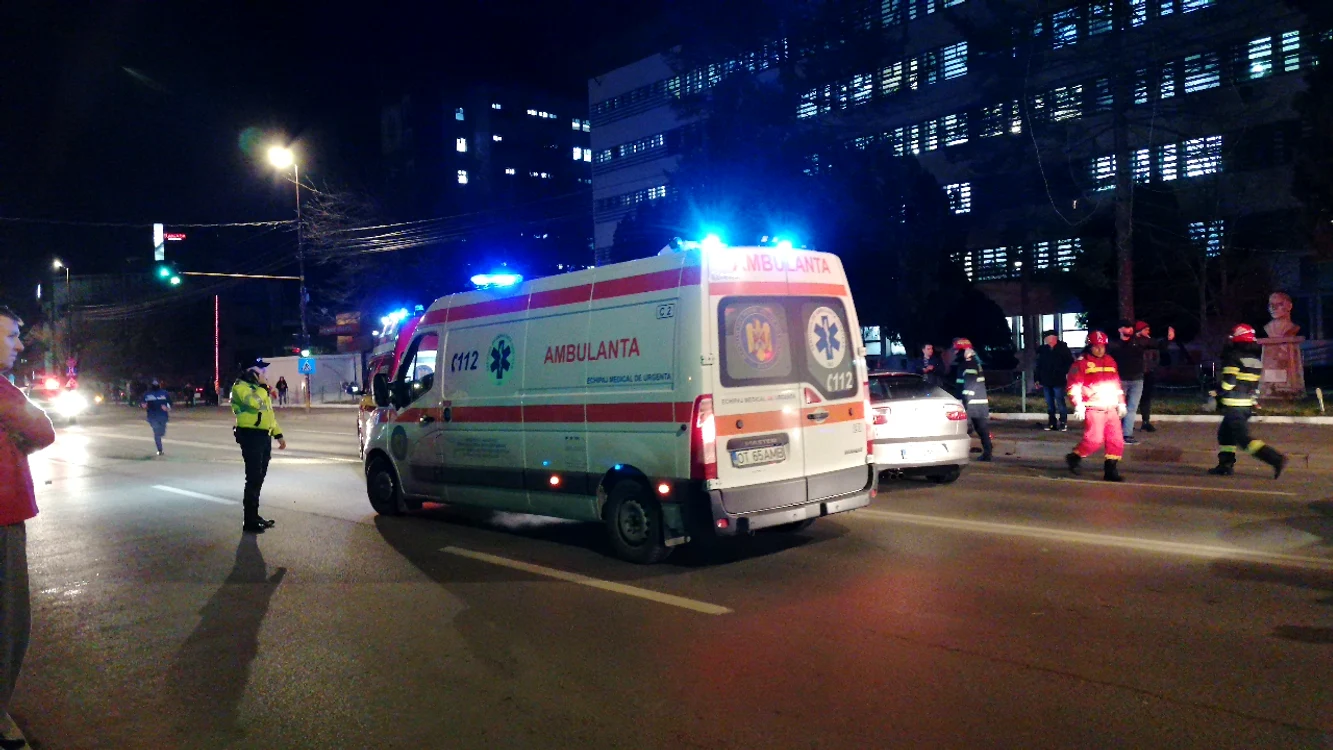 Circulația în zonă a fost oprită aproape o oră FOTO: A.M.