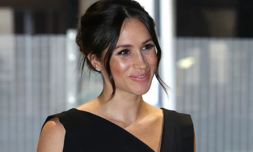 Meghan nu se fereşte să poarte negru în public, deşi e o culoare asociată cu doliu jpeg