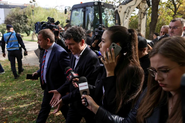 Nicușor Dan pe șantierul deschis de Primăria Sectorului 4 - Foto  INQUAM Photos Octav Ganea