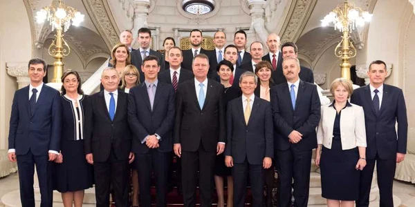 Ceremonia de depunere a jurământului de învestitură în funcţie a membrilor Guvernului României. Foto Presidency.ro