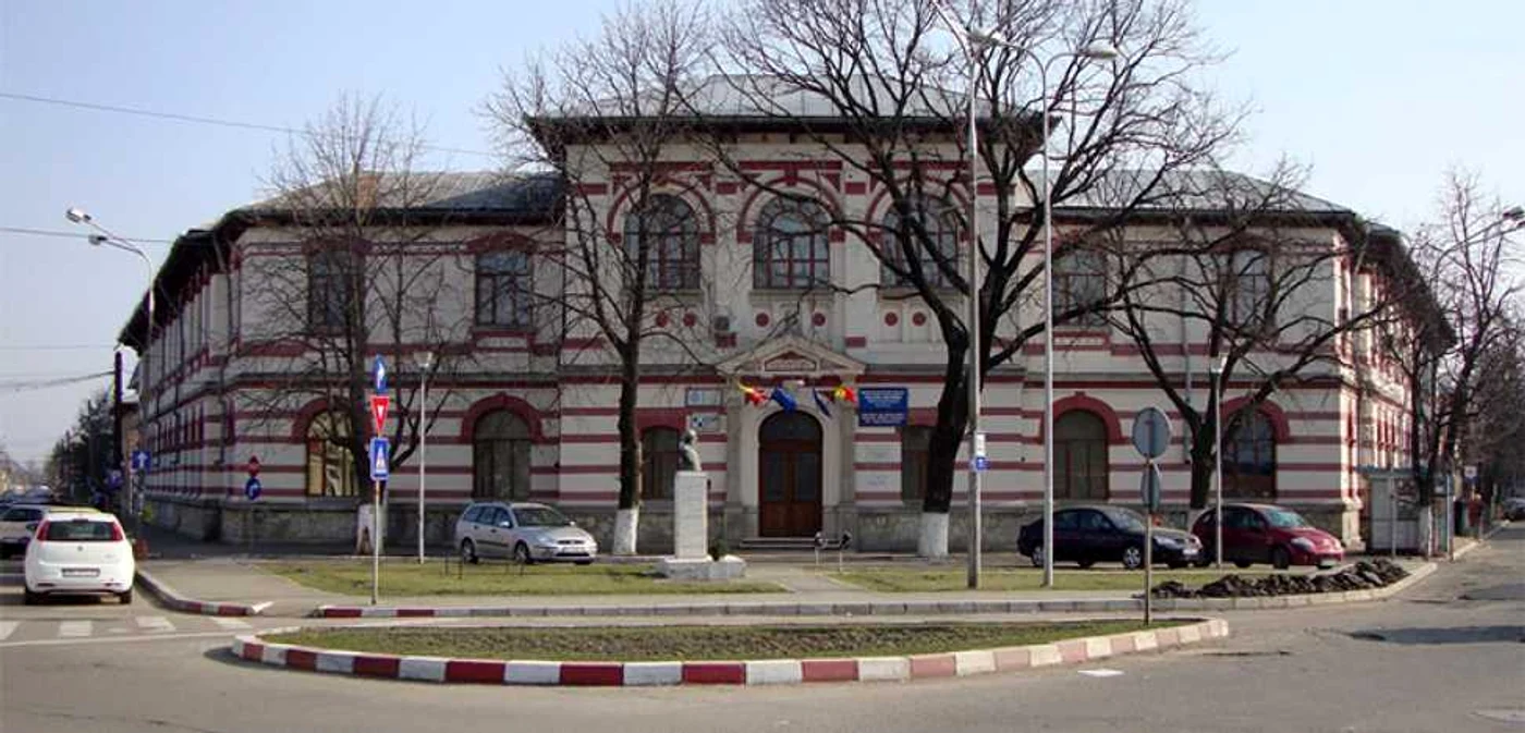 Colegiul „B.P. Hasdeu” îmbracă haine de sărbătoare