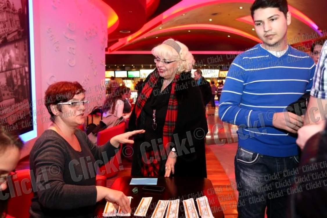 Click! a fost cu cititorii la avanpremiera filmului «Aşa-i la 40 de ani!» (Foto: Dorin Constanda)