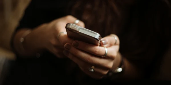 Samsung sau iPhone Iată ce telefon ți se potrivește mai bine în funcție de nevoile tale de zi cu zi! jpeg