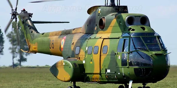 elicopter iar-330 puma foto airplane-pictures.net