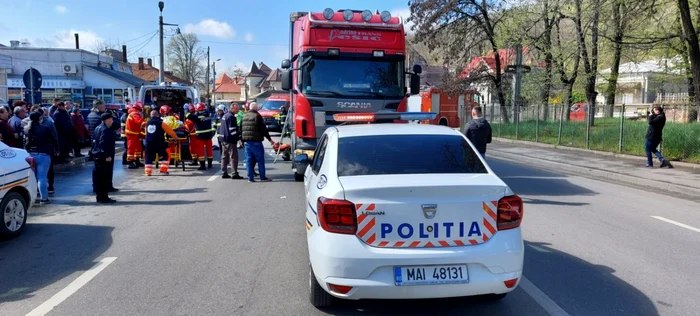 Bătrânul care a înceract să traverseze a fost grav rănit FOTO: Cătălin Fircoiu