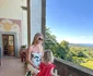 Kitty Spencer în Toscana cu fiica sa, Athena. FOTO: Instagram