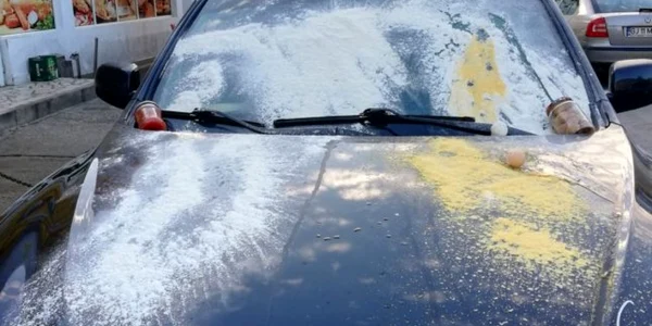 masina vandalizare oua faina
