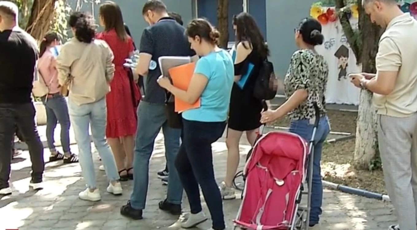 Cozi pentru înscrierea în învățământul preșcolar