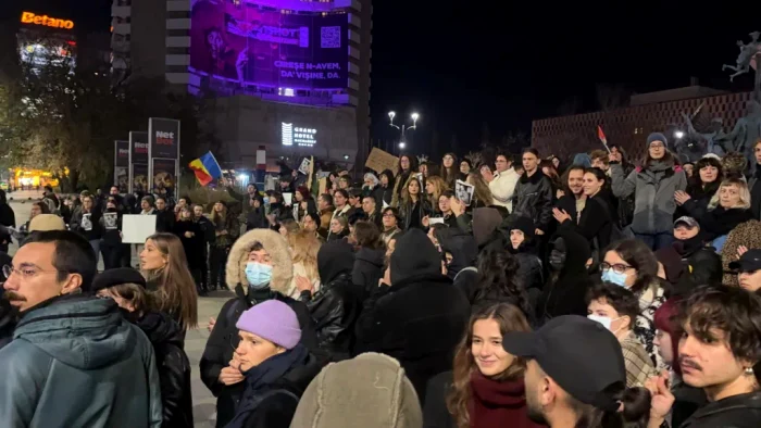 Protest al studenților din București in fata TNB FOTO Edupedu.ro