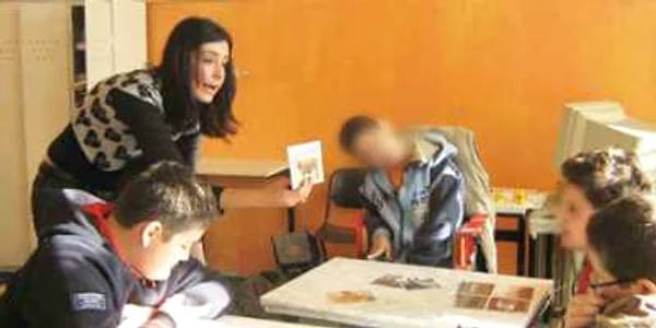 Micuţii sunt ajutaţi de logopezi şi kinetoterapeuţi
