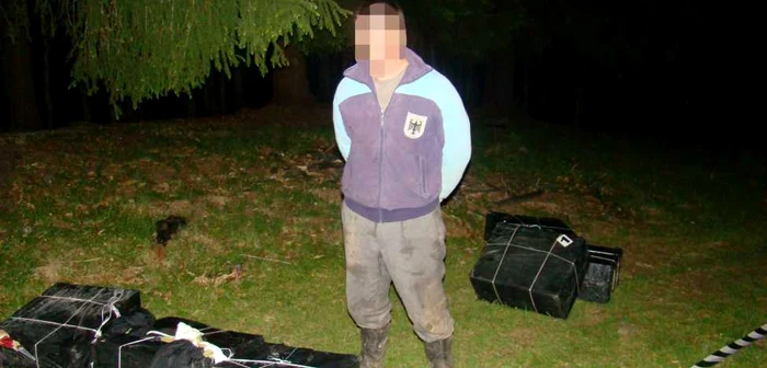 Bărbatul a fost reţinut, fiind acuzat de contrabandă Foto: Adevărul