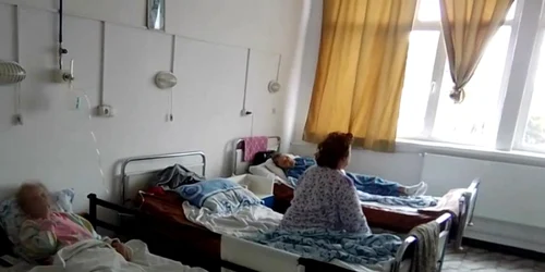 Pacienţi Covid în Spitalul Găeşti. FOTO