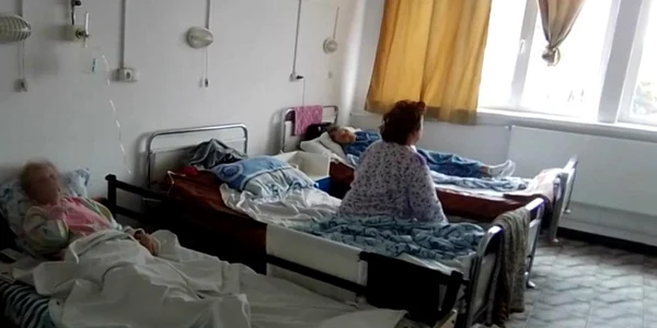 Pacienţi Covid în Spitalul Găeşti. FOTO