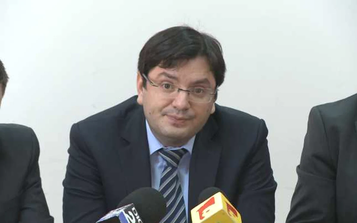 
    Nicolae Bănicioiu, un alt fost ministru acuzat de corupțieSursa foto: Adevărul  