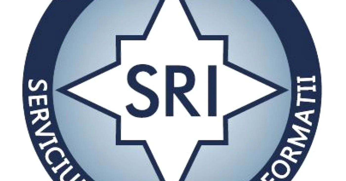 Dispozitiv de urmărire găsit sub o maşină a Sindicatului Naţional al Agenţilor de Poliţie   FOTO Adevărul