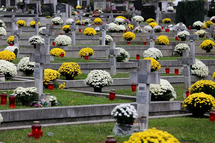 cemetery 8363501 1280 jpg