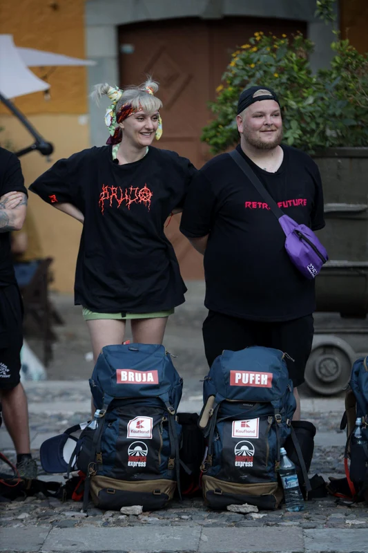 Bruja si Pufeh America Express Foto Antena 1 jpg