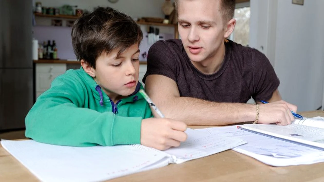 Aproape 13.000 de profesori au declarat la ANAF venituri din meditații Foto: Shutterstock 