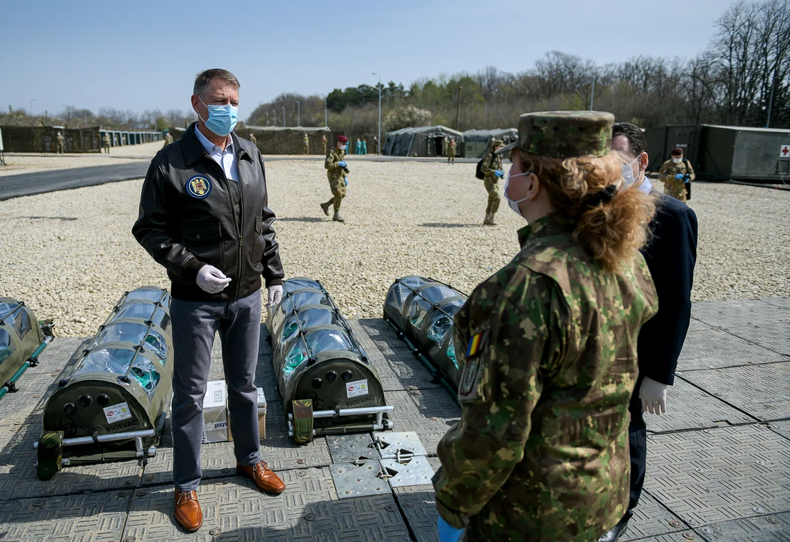 2 klaus iohannis inspectie spital de campanie militar criza coronavirus 3 jpg jpeg