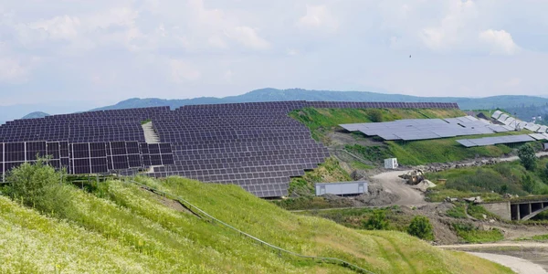 Parc fotovoltaic realizat în comuna Șotânga, din Dâmbovița. FOTO Corneliu Ștefan