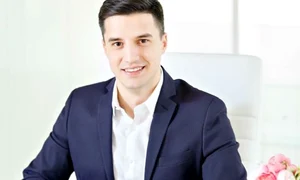 Dr  Gabriel Mazilu, chirurg estetician png