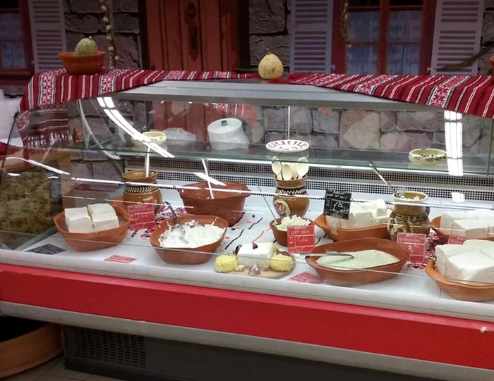 Angajații „Lactate Brădet” au fost supuși unei serii de analize pentru depistarea bacteriei E.Colifoto: Arhiva Personală